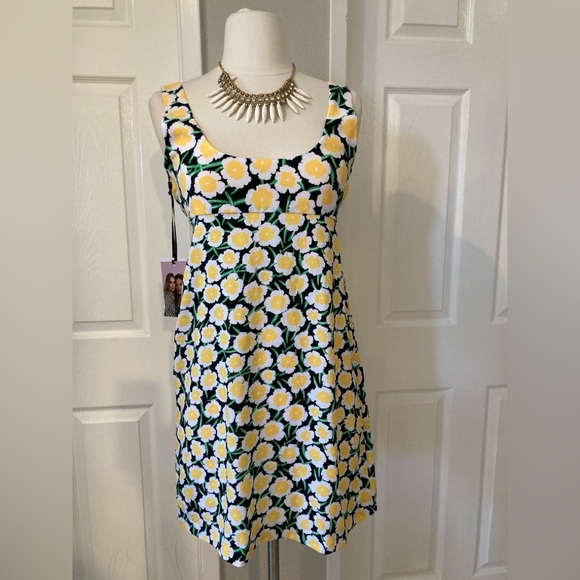 COPY - Diane Von Furstenberg Floral Mini Shift Dress Size 2 - Picture 3 of 11
